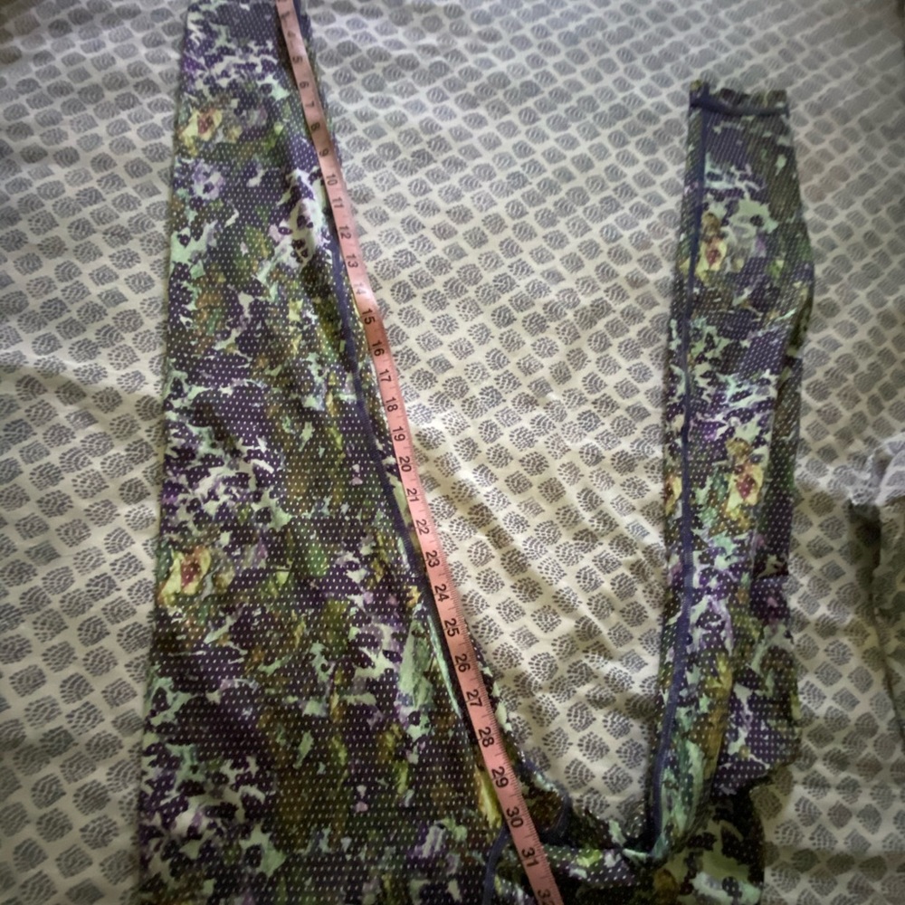Lululemom leggings !! Nwnt - Picture 4 of 4